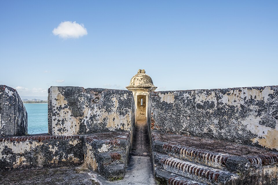 Castillo San Felipe del Morro fortress overlooking the Atlantic in Old San Juan, Puerto Rico