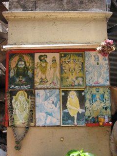 Makeshift shrine, Mumbai, India